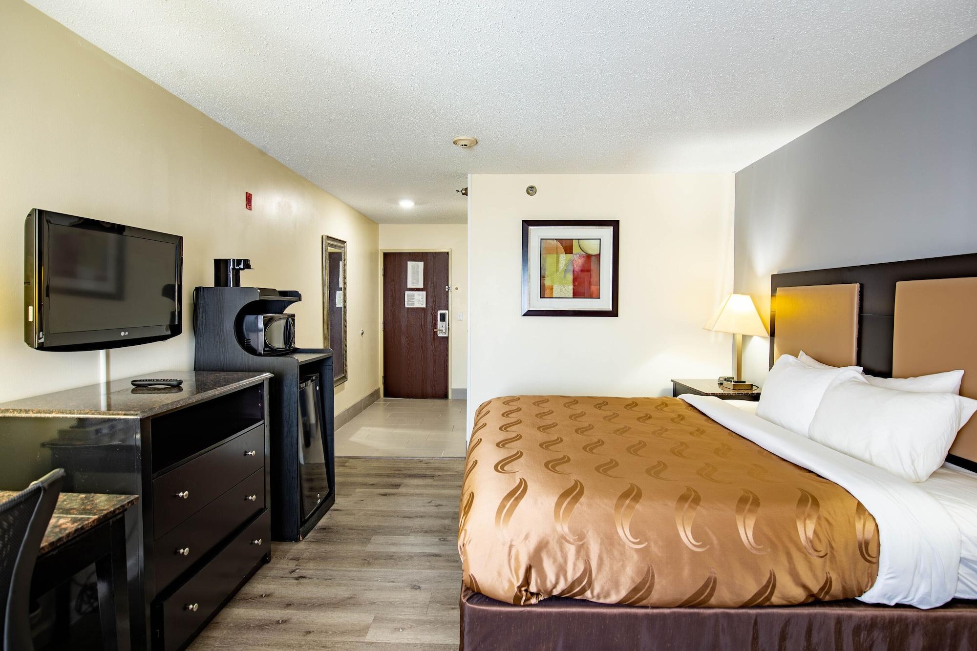 Quality Inn & Suites Woodstock Near Lake Geneva المظهر الخارجي الصورة