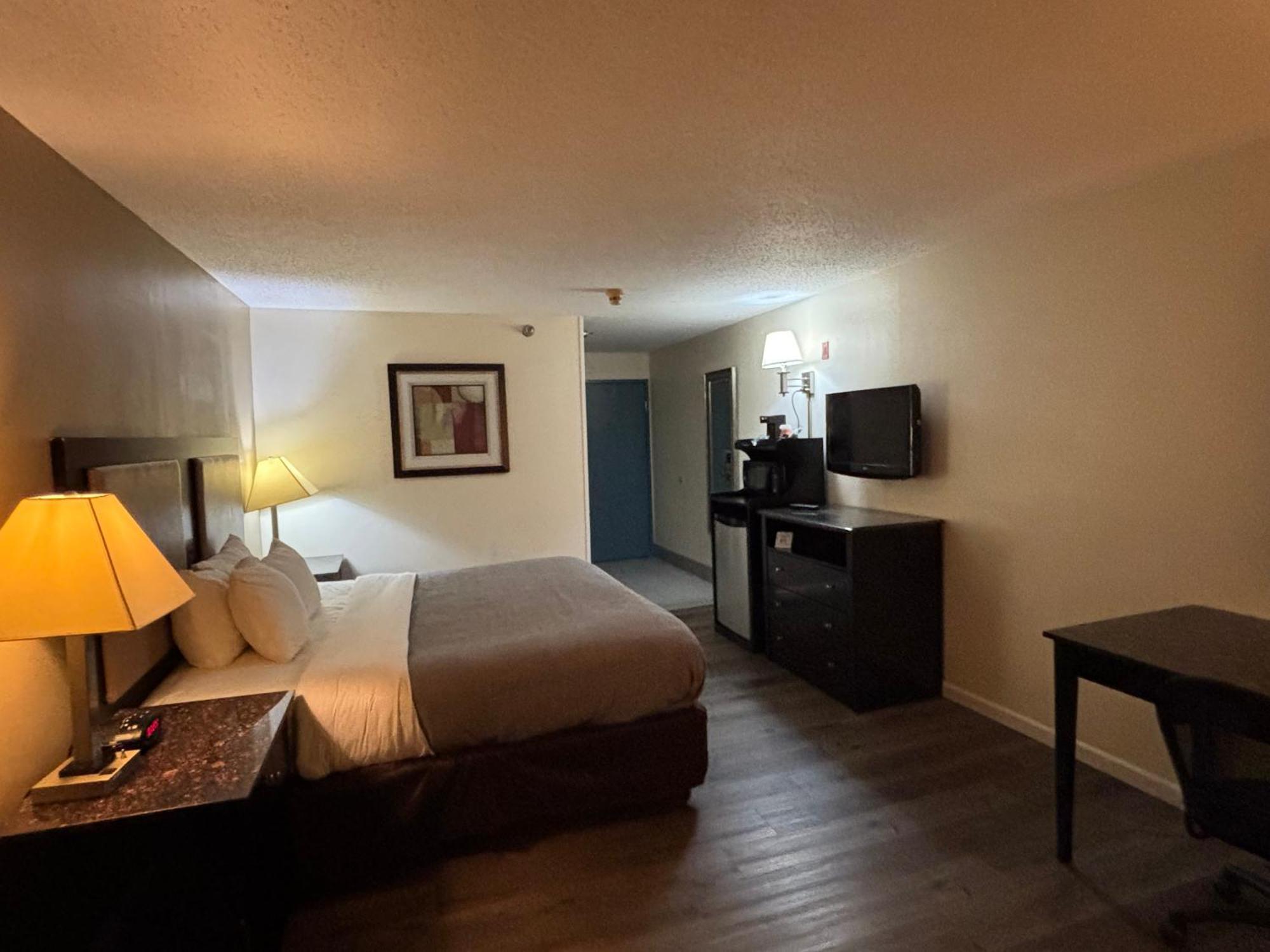 Quality Inn & Suites Woodstock Near Lake Geneva المظهر الخارجي الصورة