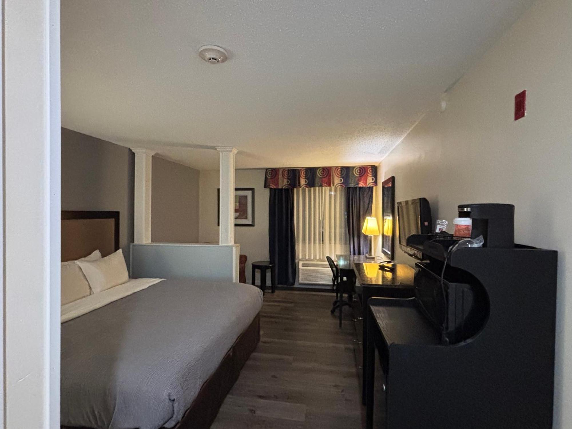 Quality Inn & Suites Woodstock Near Lake Geneva المظهر الخارجي الصورة