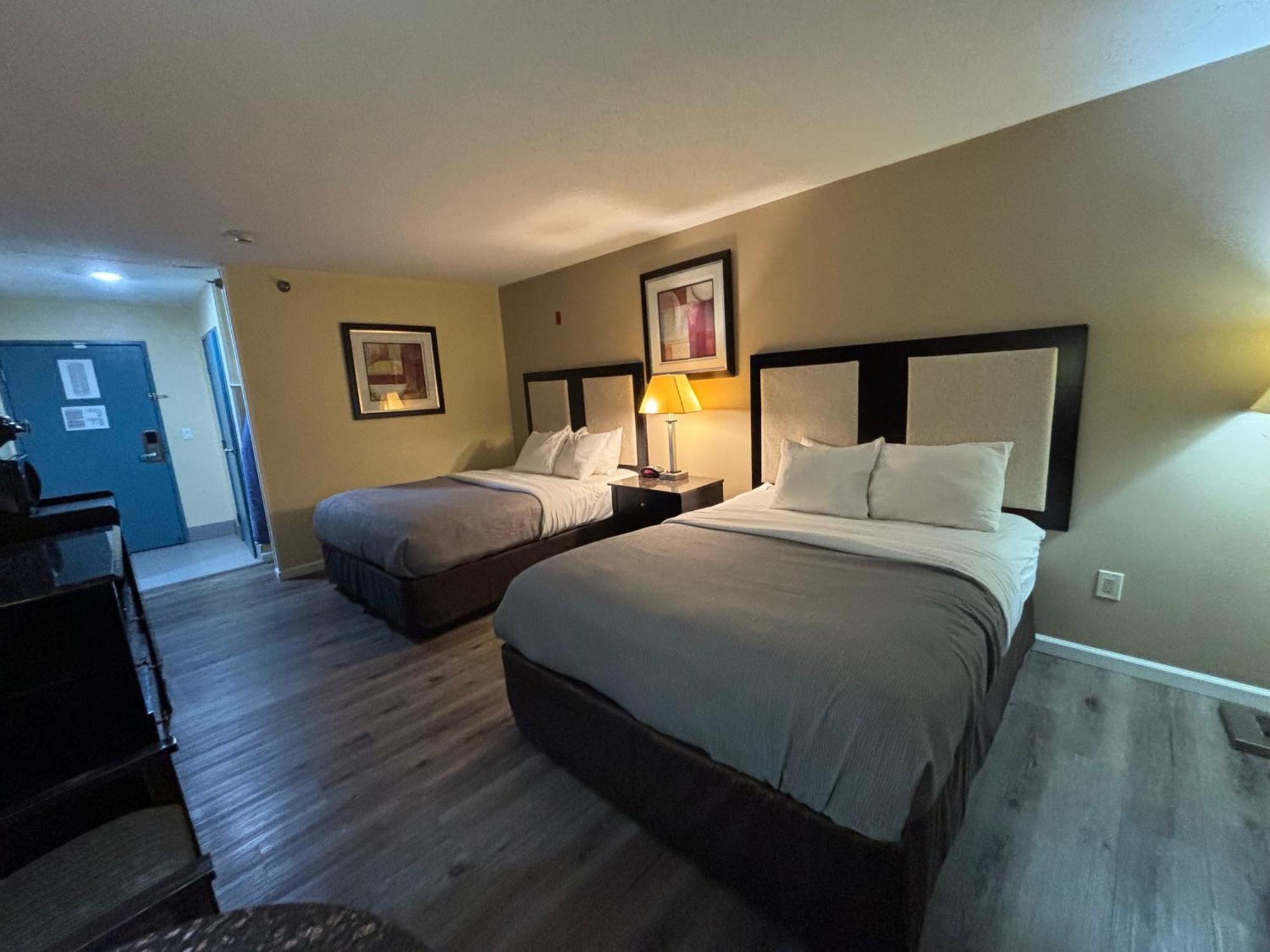 Quality Inn & Suites Woodstock Near Lake Geneva المظهر الخارجي الصورة