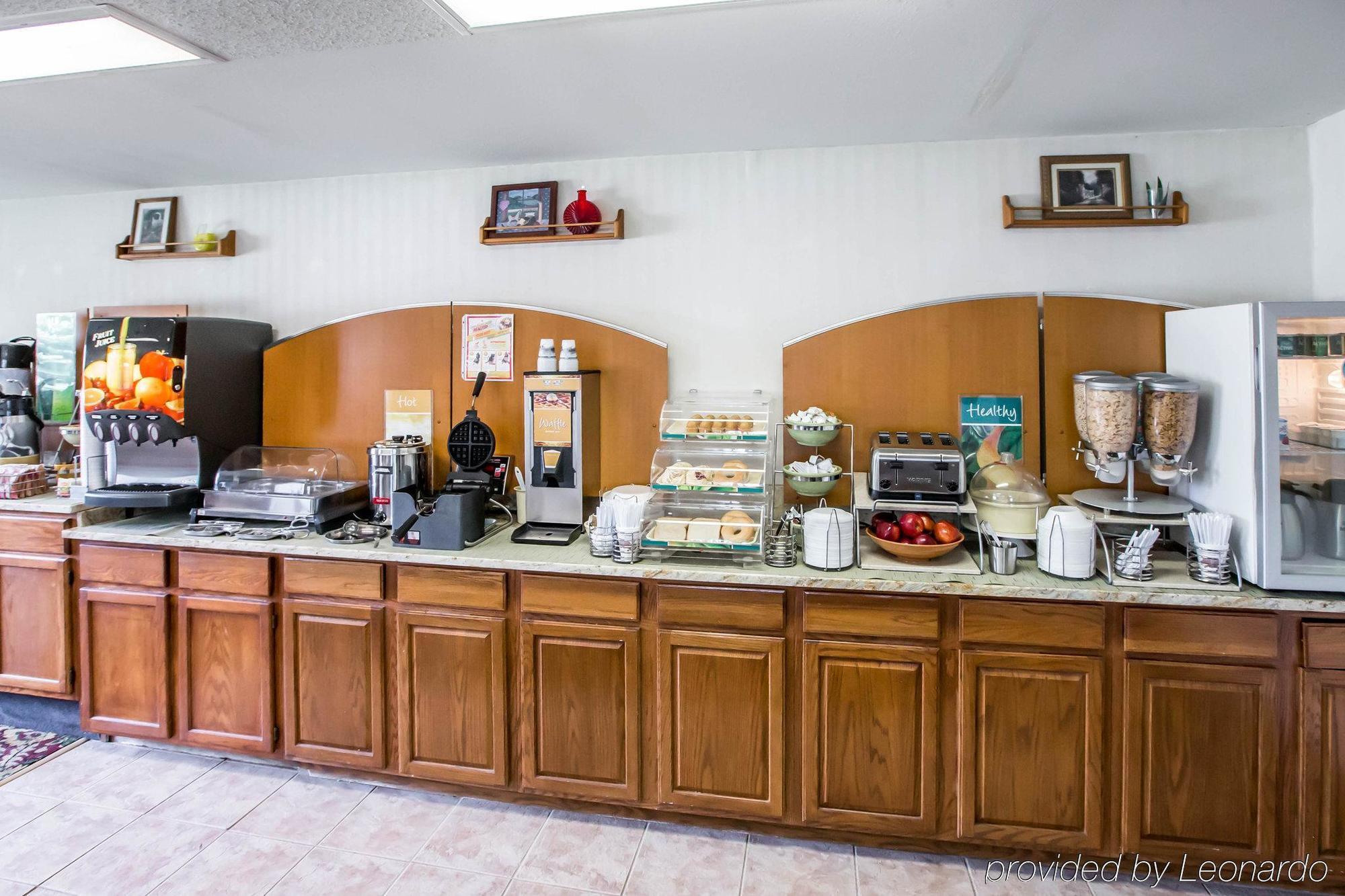 Quality Inn & Suites Woodstock Near Lake Geneva المظهر الخارجي الصورة