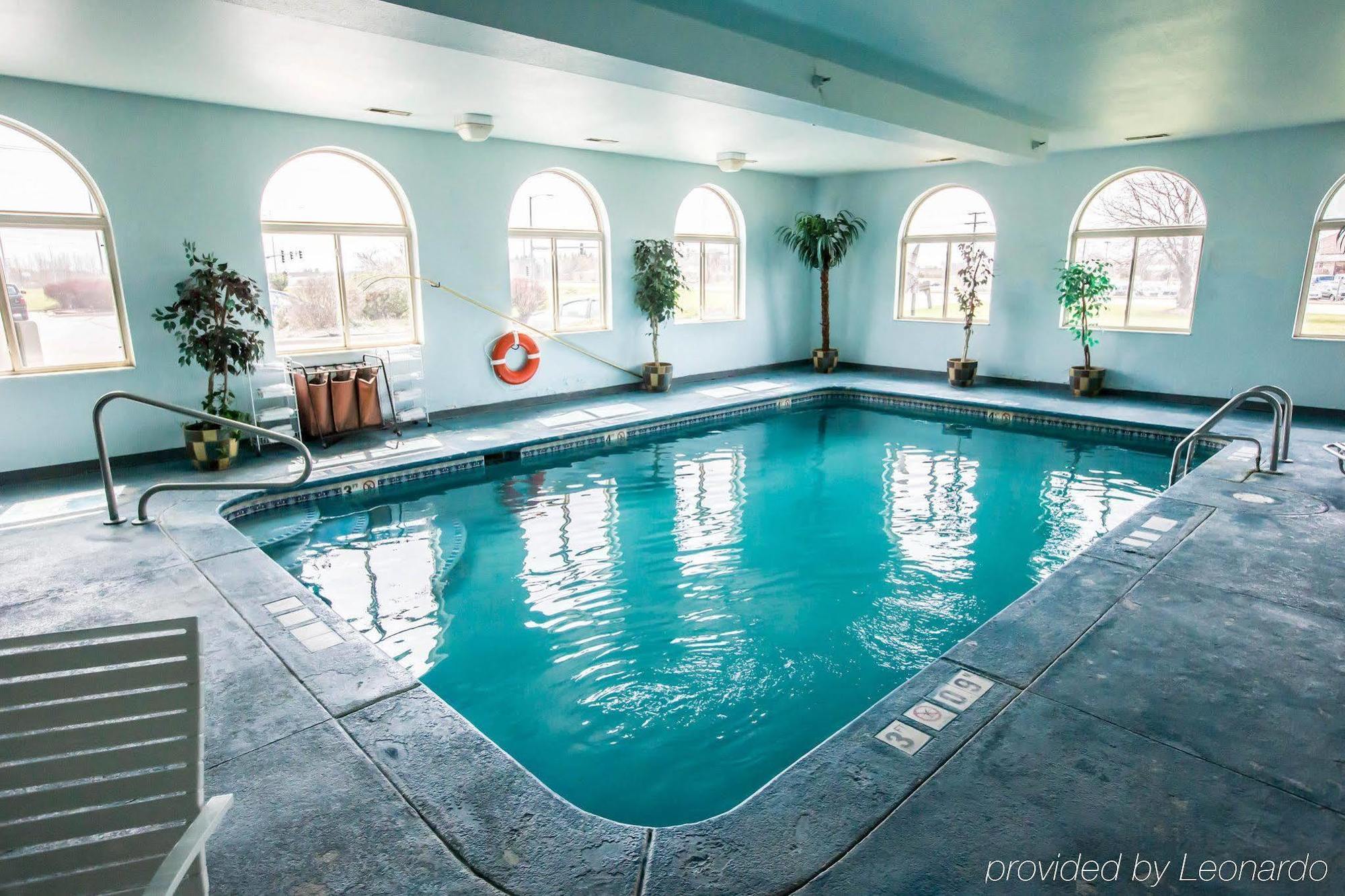 Quality Inn & Suites Woodstock Near Lake Geneva المظهر الخارجي الصورة